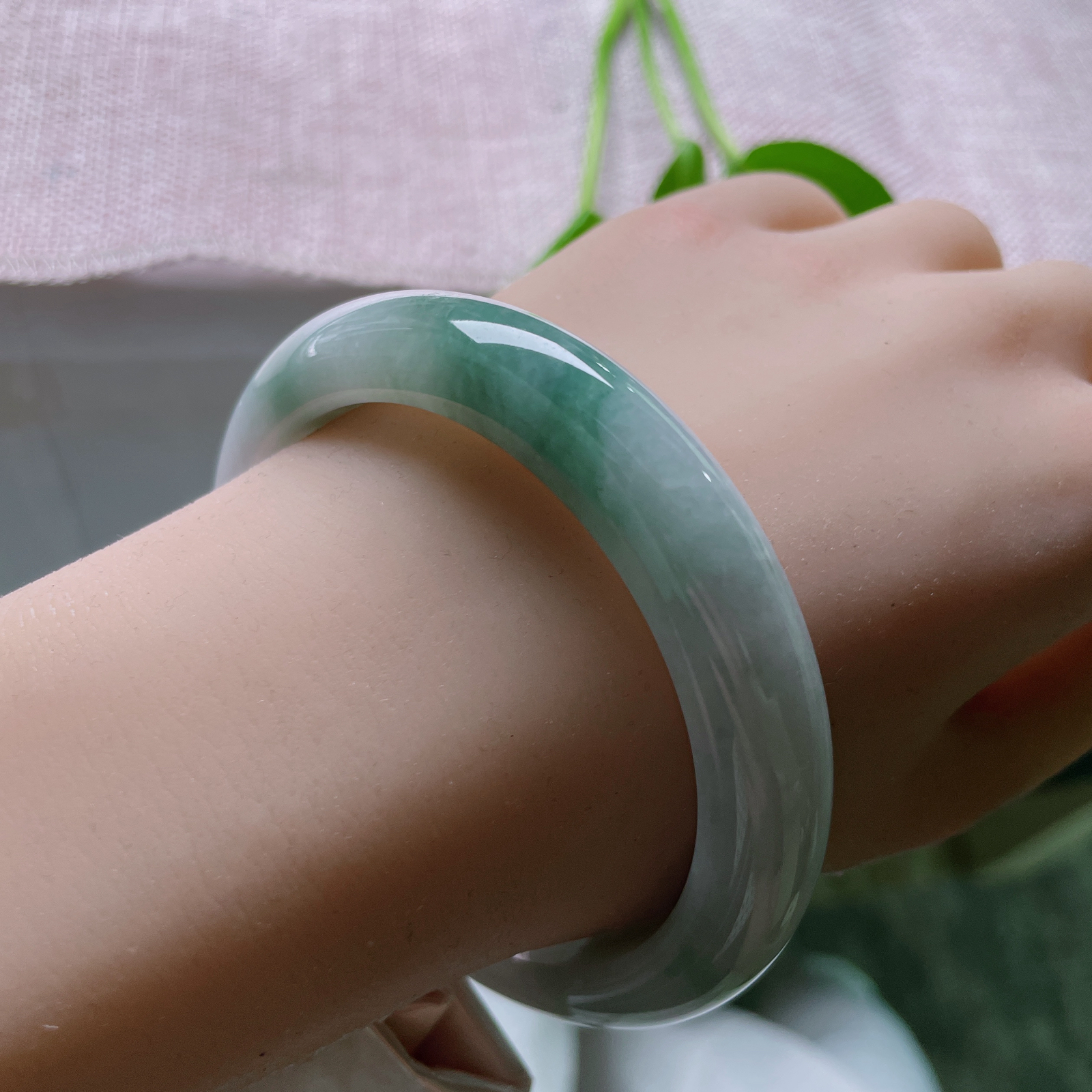 60.2/11.9/9.2油青正圈，水润细腻，悠闲自在，婉间风华..