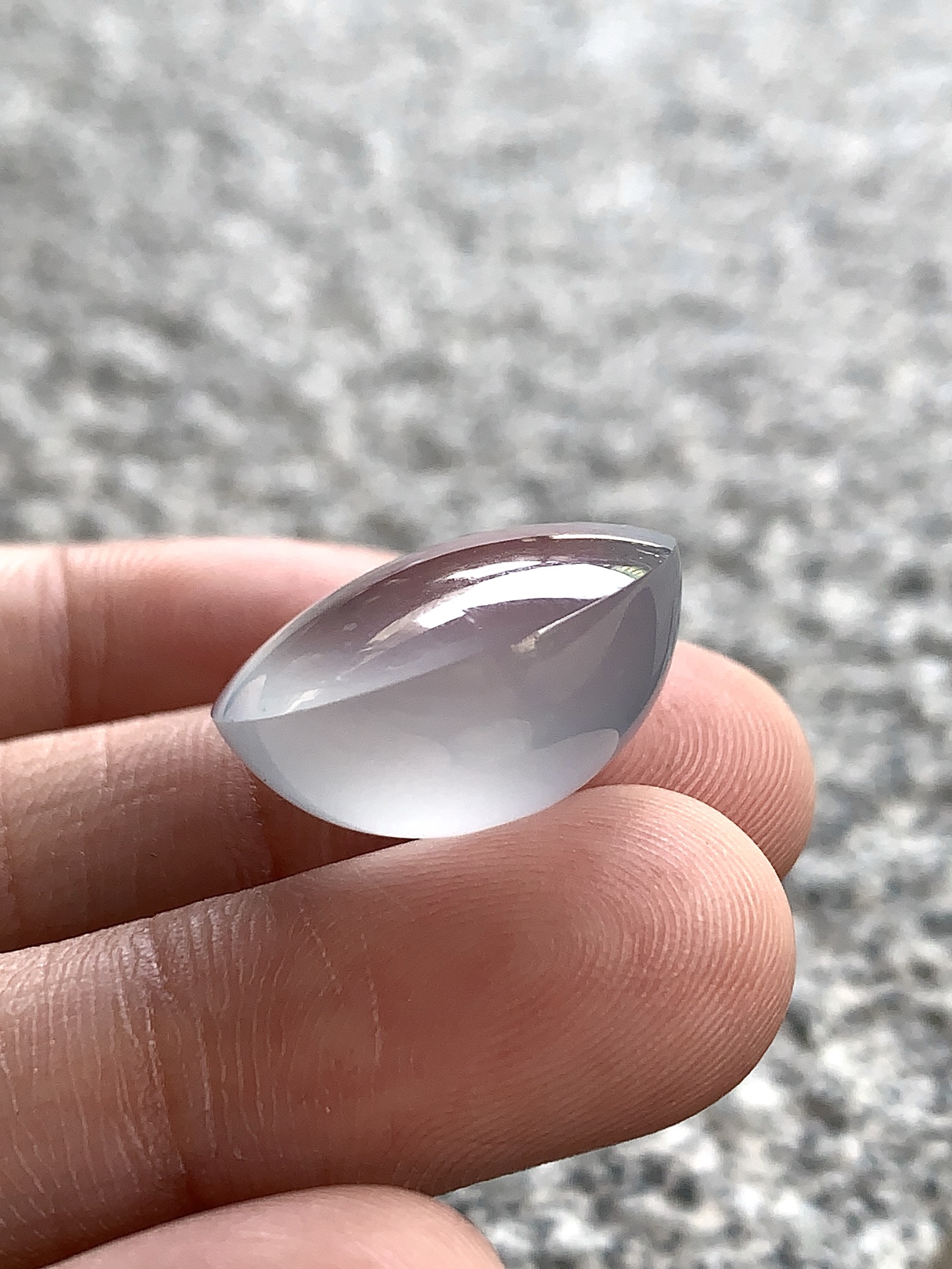 ️ 玻璃种蛋面，胶感十足，荧光盈盈，通透度拉满尺寸18.6×16.5×10.7