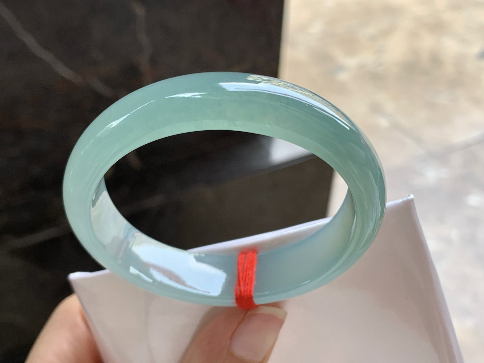 53.3-13.4-6.6

冰晴贵妃手镯^_^起光 正圈51可以带