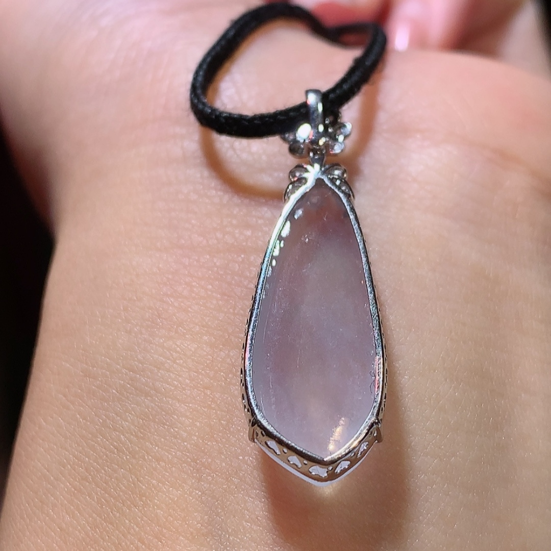 高冰福瓜吊坠，底子细腻莹润 冰润起胶  佩戴清新优雅货号26416，35.6-11.2-5.7-26.1-11.2