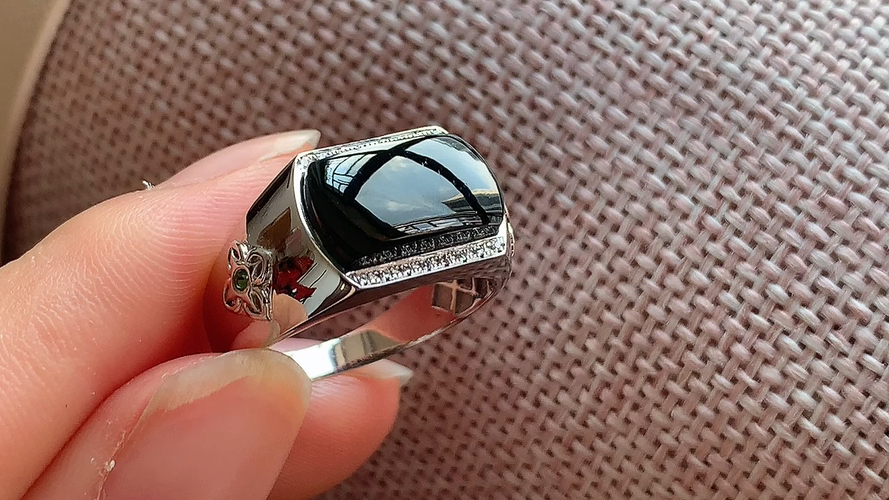 ️天然翡翠，墨绿马鞍戒，18k金，尺寸12.8-7.3-2.6，yl418