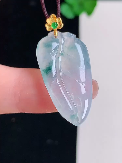  550，18k金镶飘花叶子，无裂，尺寸26.7/14.4/3，№;y19385 17