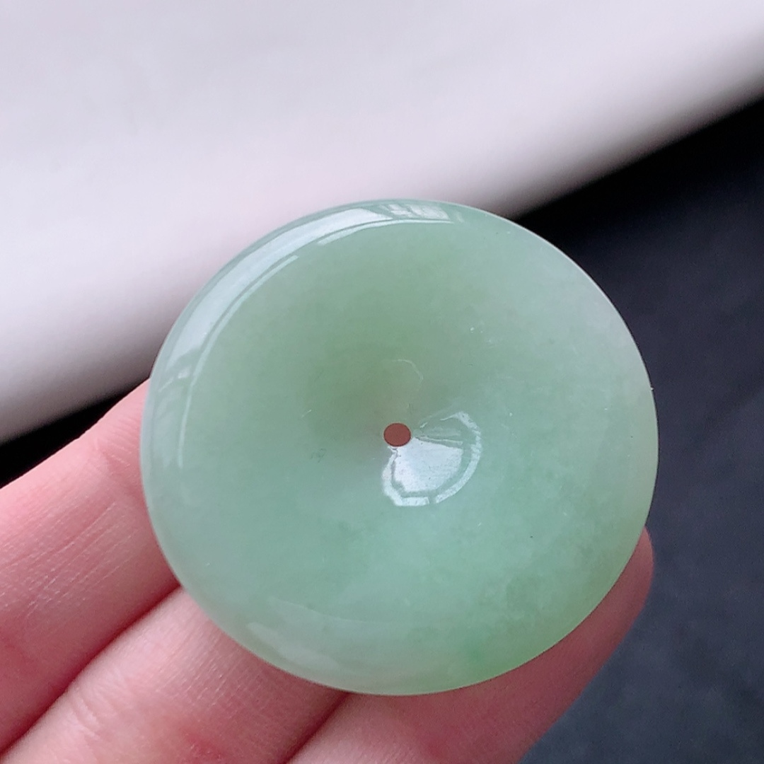 ️️糯冰平安扣挂件 品相喜悦，底子冰润细腻，佩戴优雅灵气货号06417，37.9-5.9