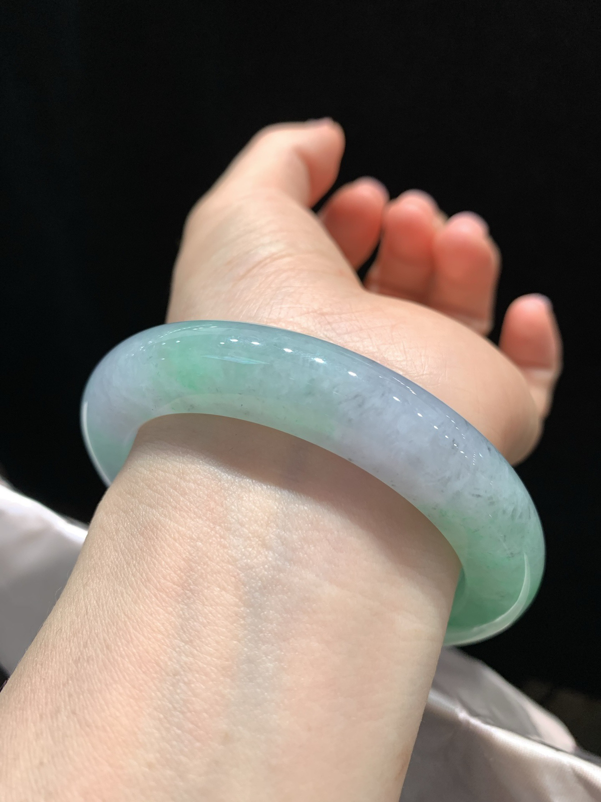 尺寸58.7/11.7/8.6，春彩手镯
清新甜美
TG-1306-600