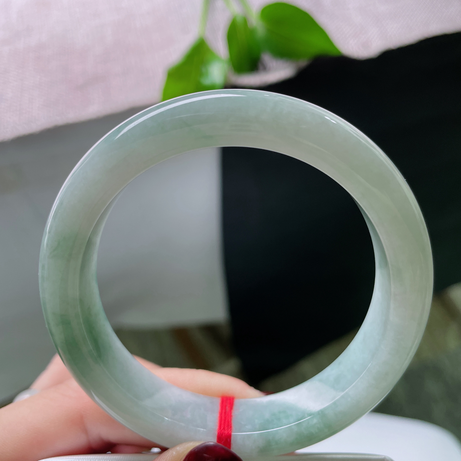 55.6/12.7/8.9飘花正圈，水润细腻，温润如玉谦谦君子..