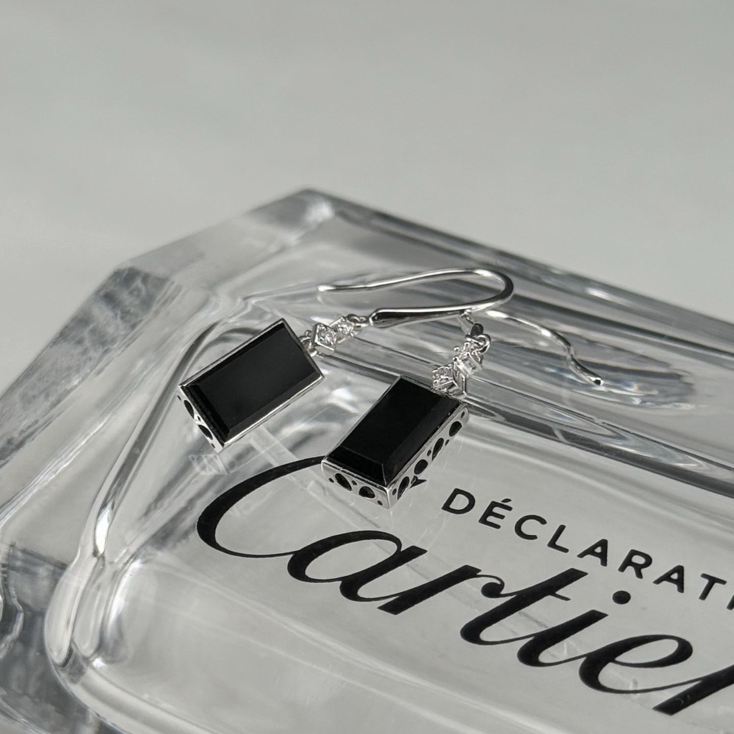 精品18k墨翠白金耳坠 种好色正 黑度极好 打灯通透 油性十足 尺寸9.6