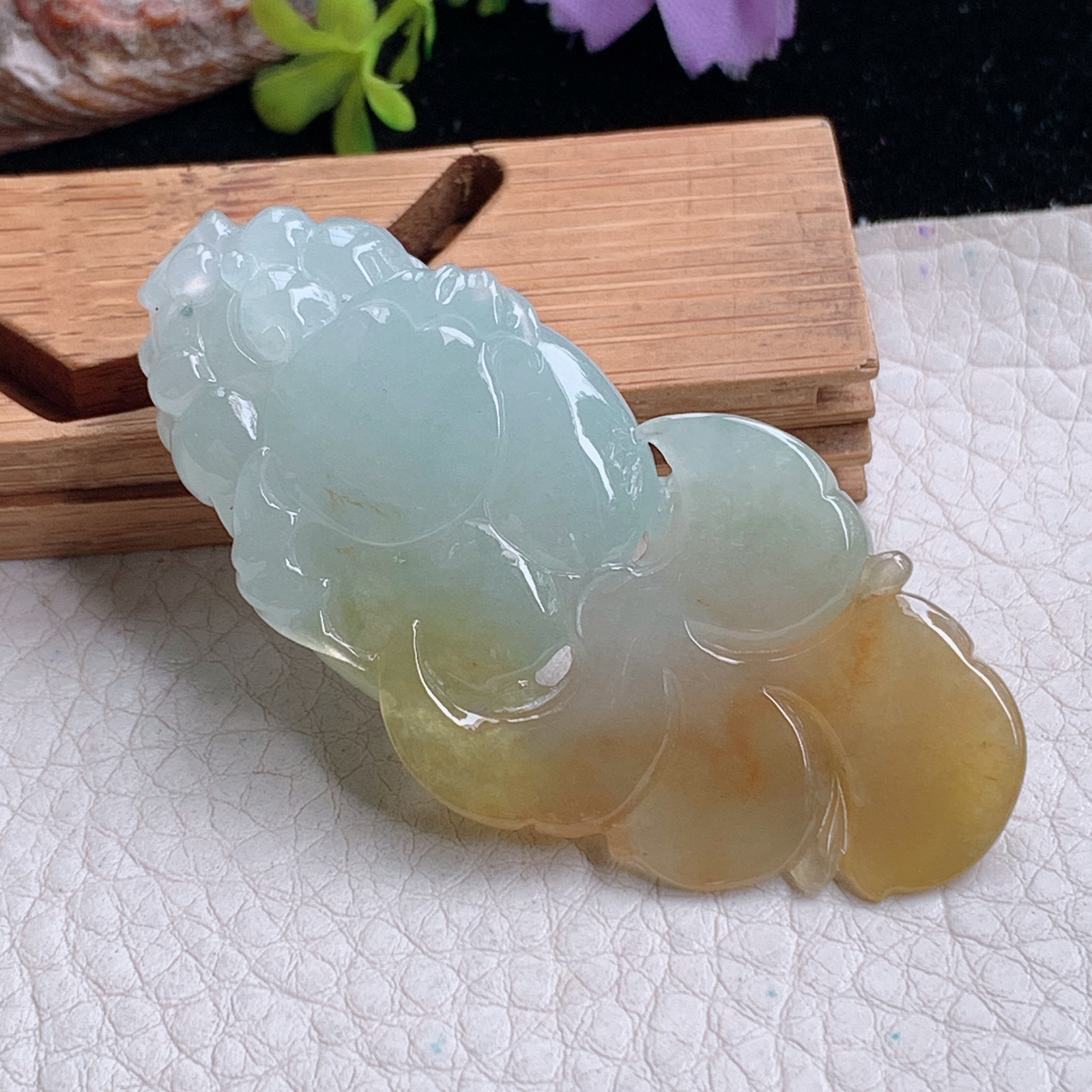 zz3实拍61*29.5*13.8天然缅甸翡翠冰透黄翡双彩金鱼吊坠年年有鱼