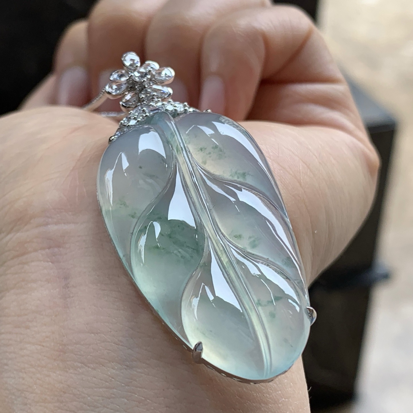 金钻镶嵌飘花叶子^_^尺寸41