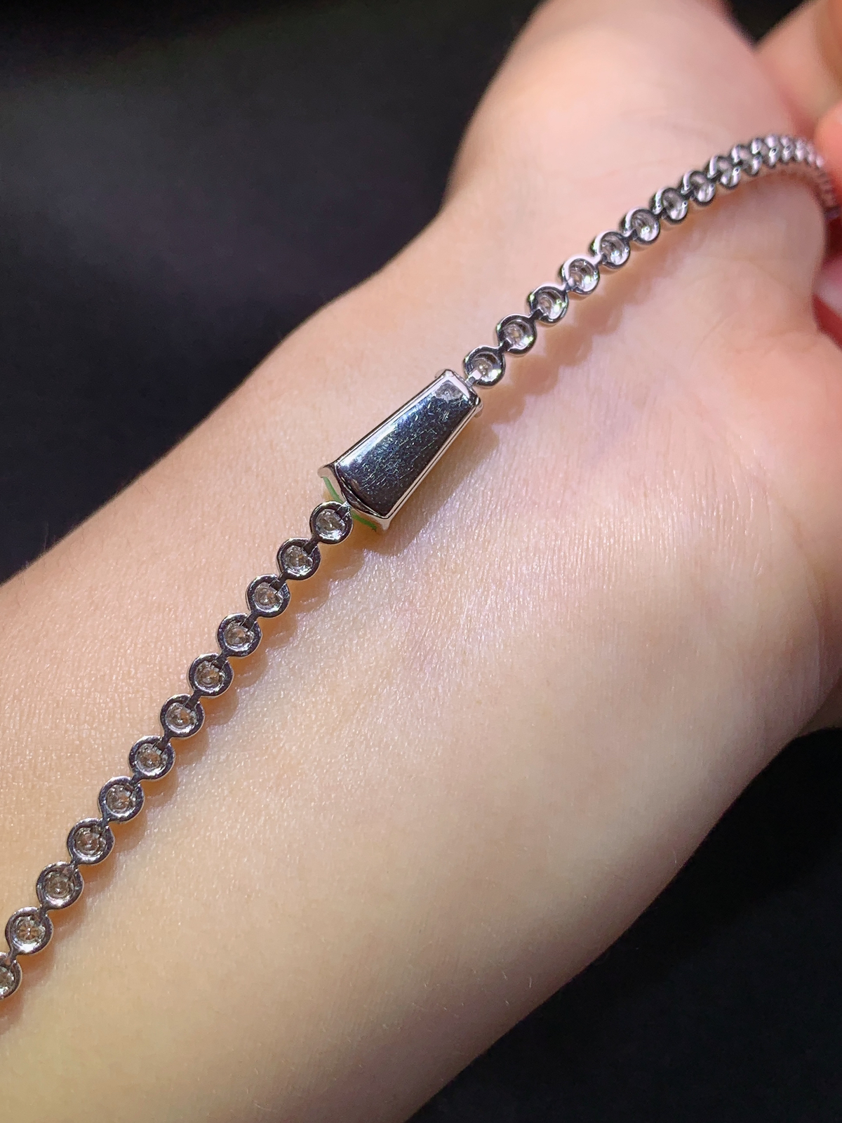 18 K金钻镶嵌冰种阳绿无事牌手链 重金大钻豪镶 新颖时尚 尺寸12.3*5.3*2