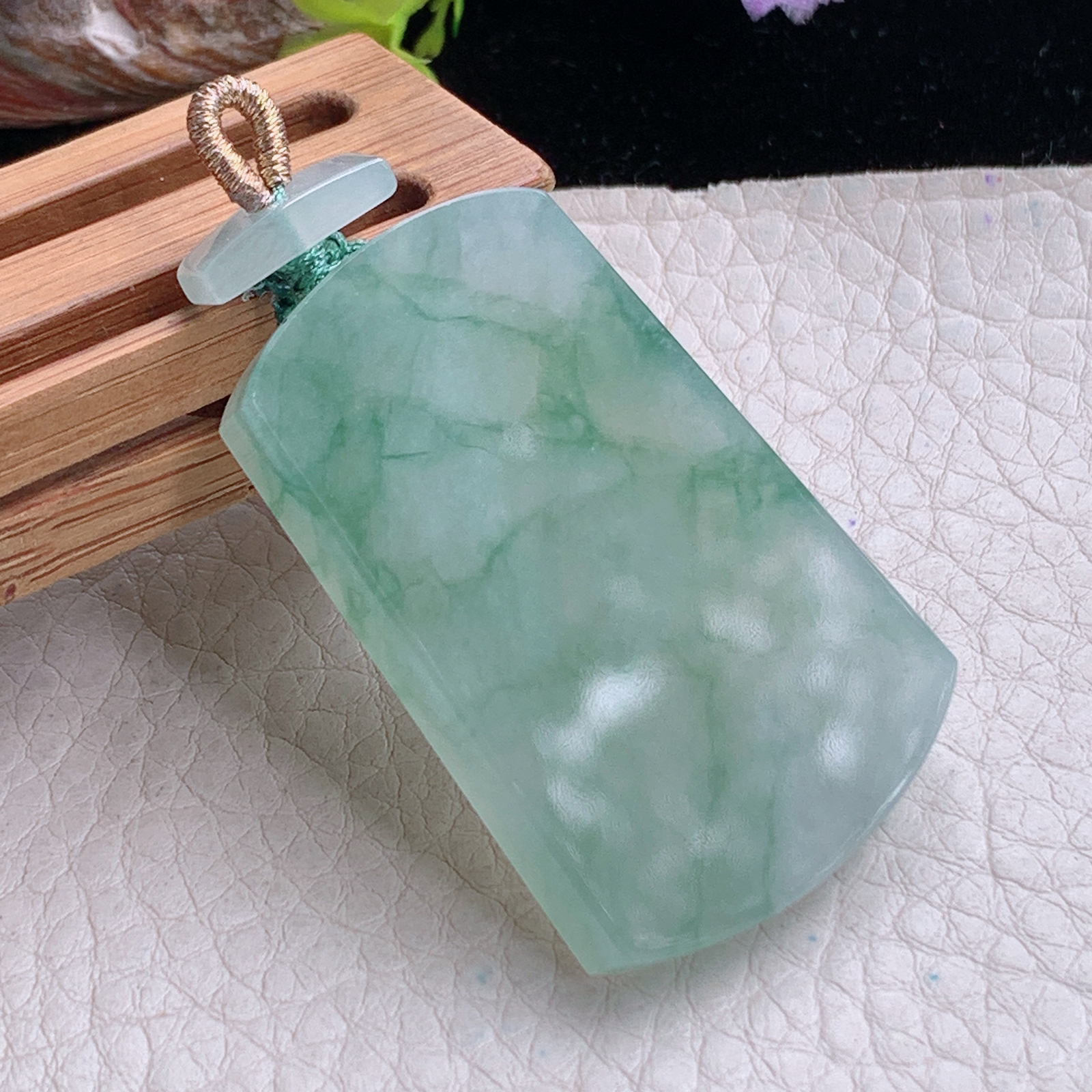 zz3实拍44.8*29.5*5.3天然缅甸翡翠飘花平安无事牌吊坠