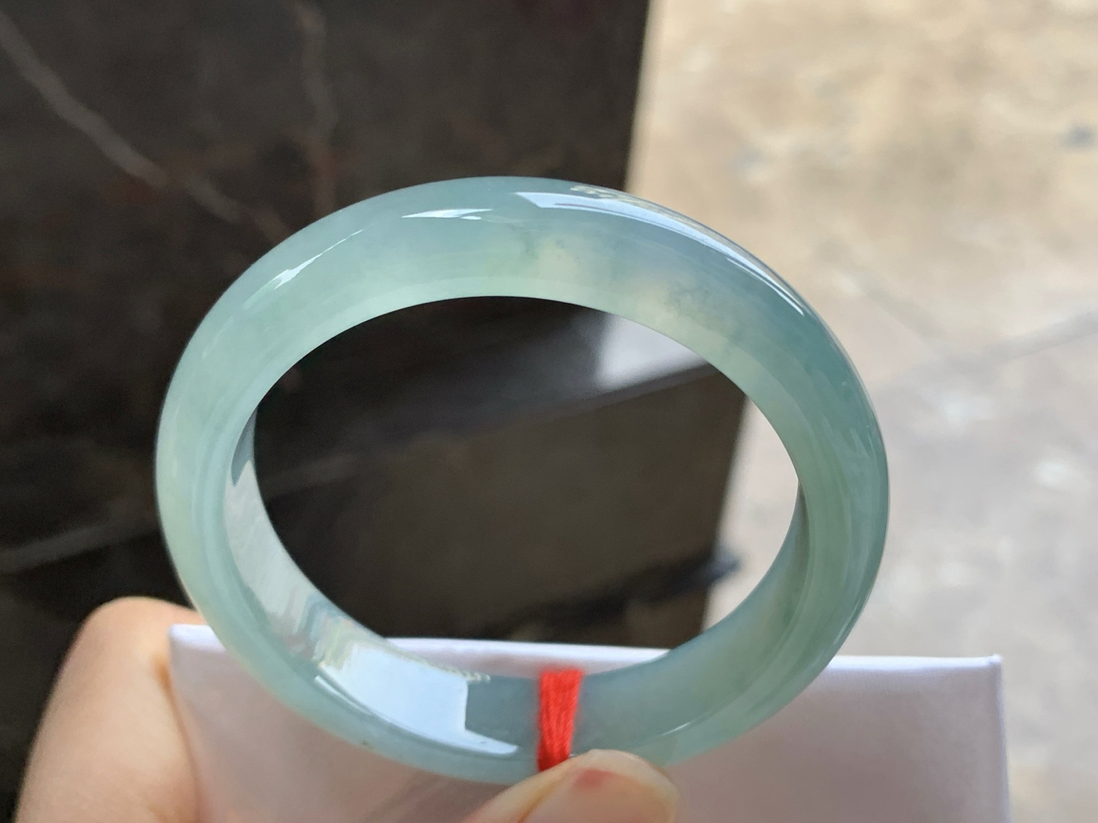 50.5-11.5-7.3

冰蓝底手镯^_^