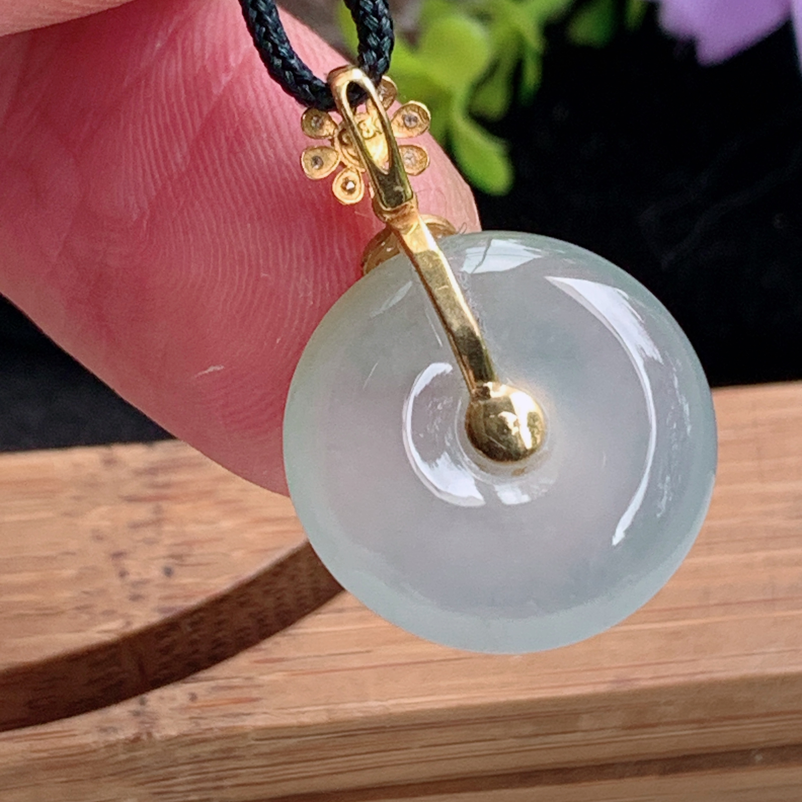 zz3实拍26.2*18.3*5.3天然缅甸翡翠冰透平安扣小吊坠淡晴水镶金玉扣锁骨坠