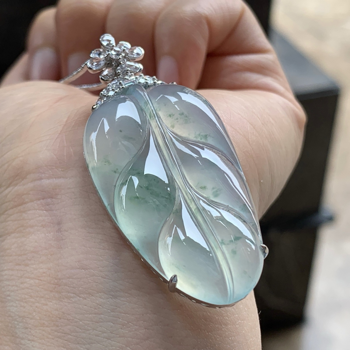 金钻镶嵌飘花叶子^_^尺寸41