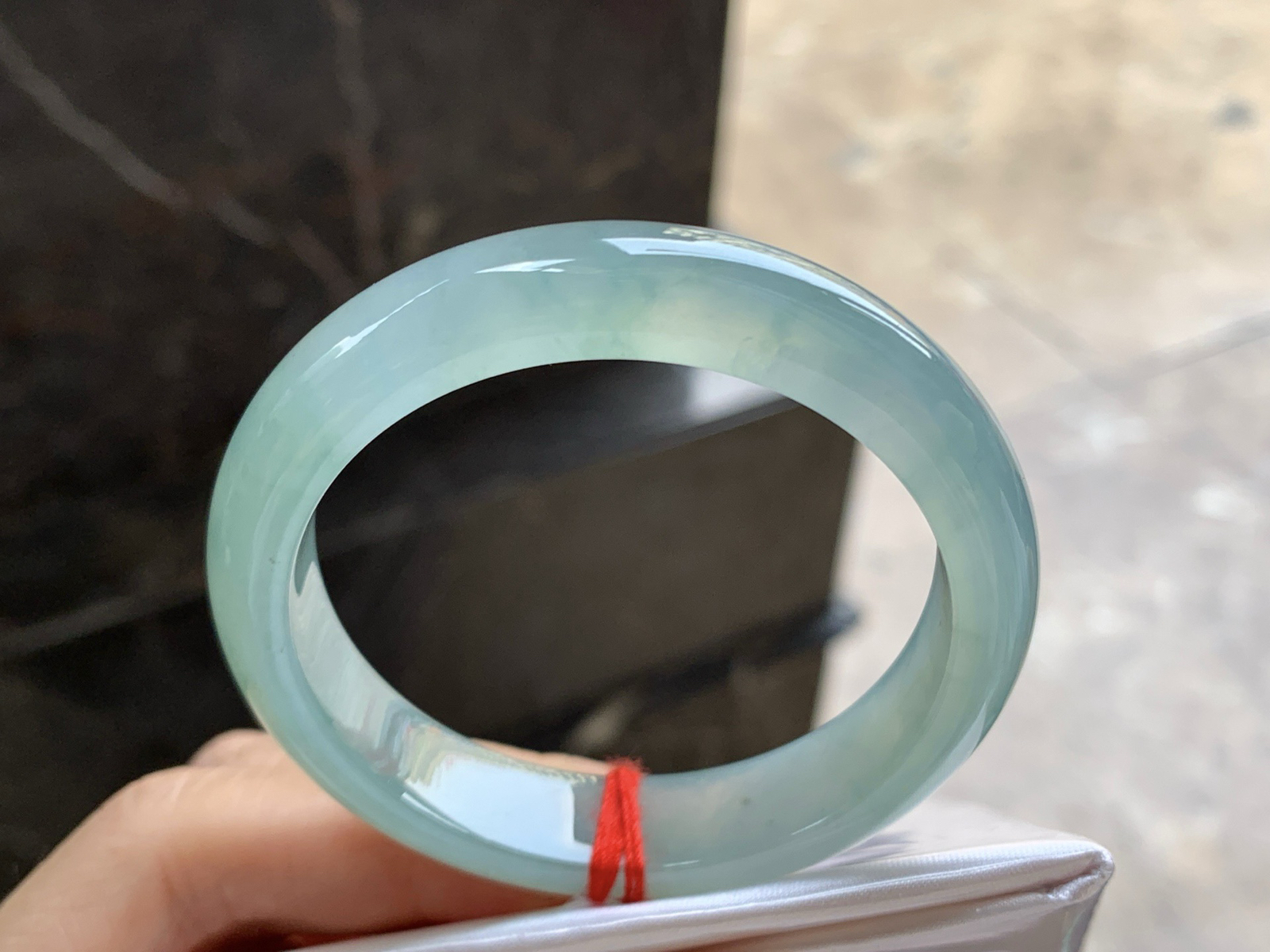 50.5-11.5-7.3

冰蓝底手镯^_^