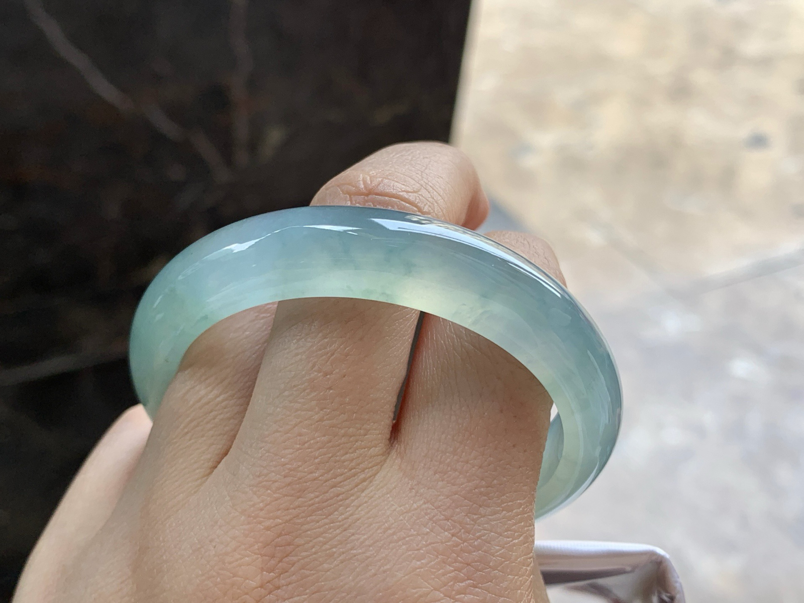 50.5-11.5-7.3

冰蓝底手镯^_^