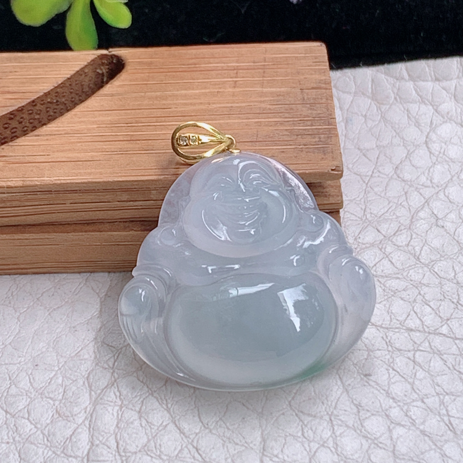 zz3实拍24*25.8*6.2天然缅甸翡翠白冰佛公吊坠金扣精雕弥勒佛