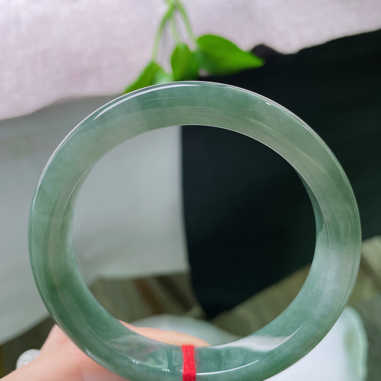 62.9/12.1/9油绿正圈，细腻，油润种老，沉稳贵气..