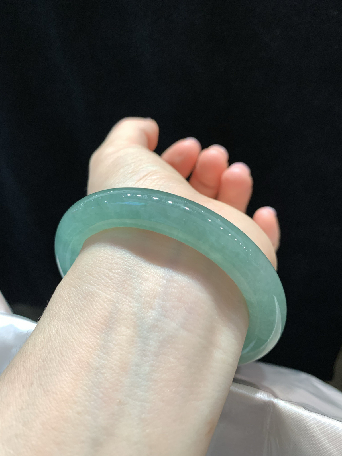 尺寸55.6/10.6/10.8，冰晴圆条手镯 
种好水足 清新甜美
TG-1265-1000