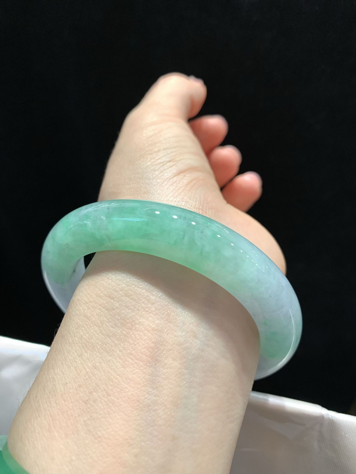 尺寸58.7/11.7/8.6，春彩手镯
清新甜美
TG-1306-600