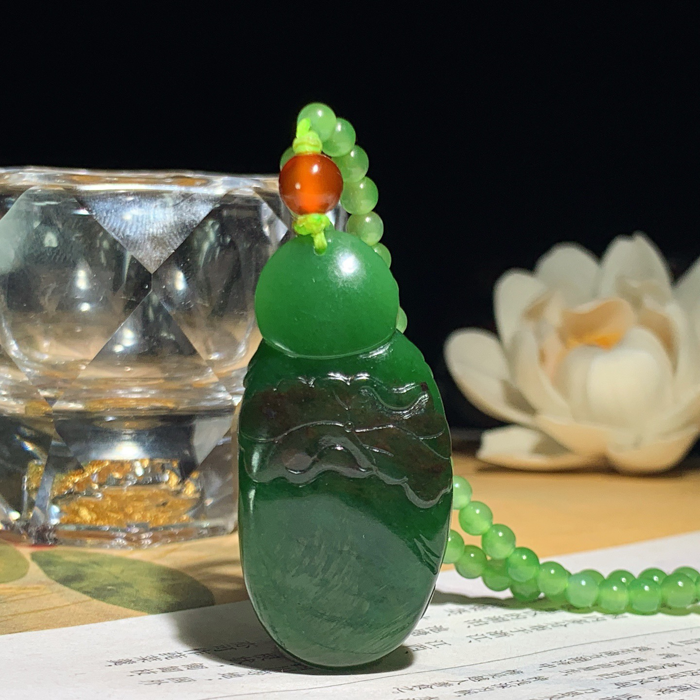 和田玉红皮料菠菜绿俄罗斯碧玉佛引福来挂件 尺寸44/21/13重31.5克，玉质细腻油润 底色纯净 脂粉好，品质好！lt260418