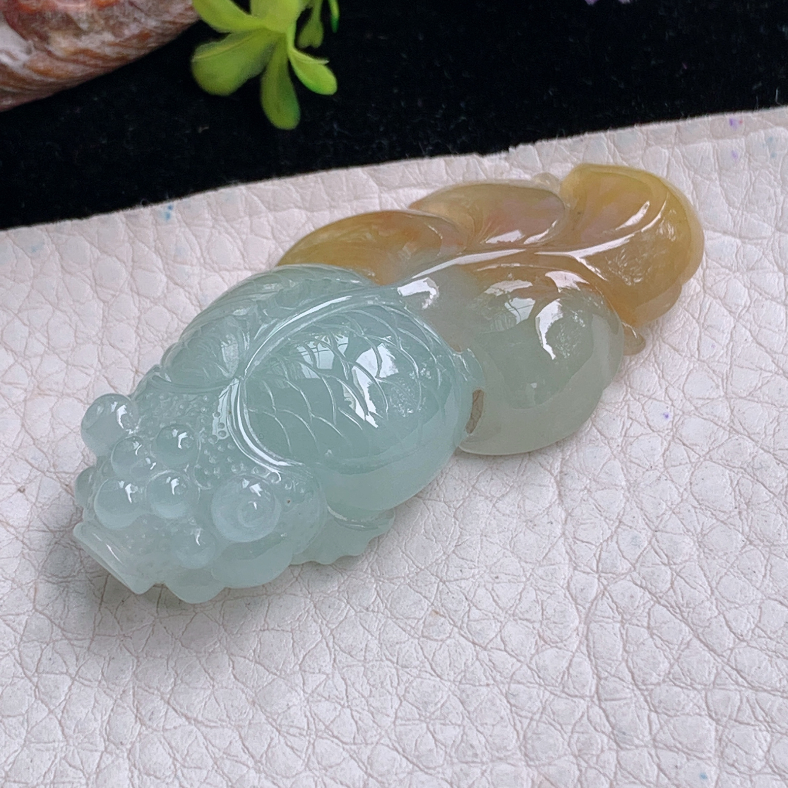 zz3实拍61*29.5*13.8天然缅甸翡翠冰透黄翡双彩金鱼吊坠年年有鱼