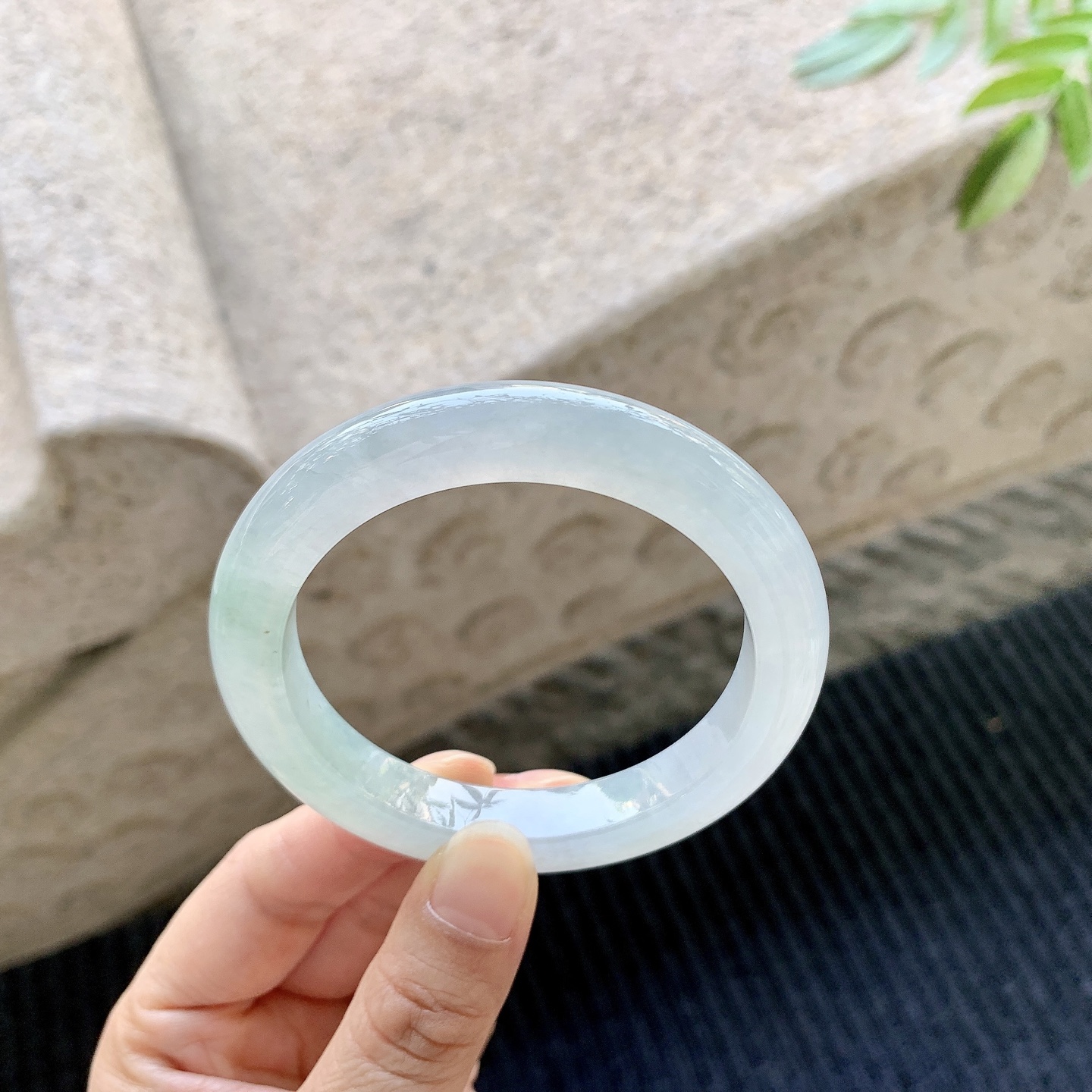 正圈53 54 圈口54.5/10/9 编码FL042005 糯冰底色，水润，种老，细腻，打灯有纹线