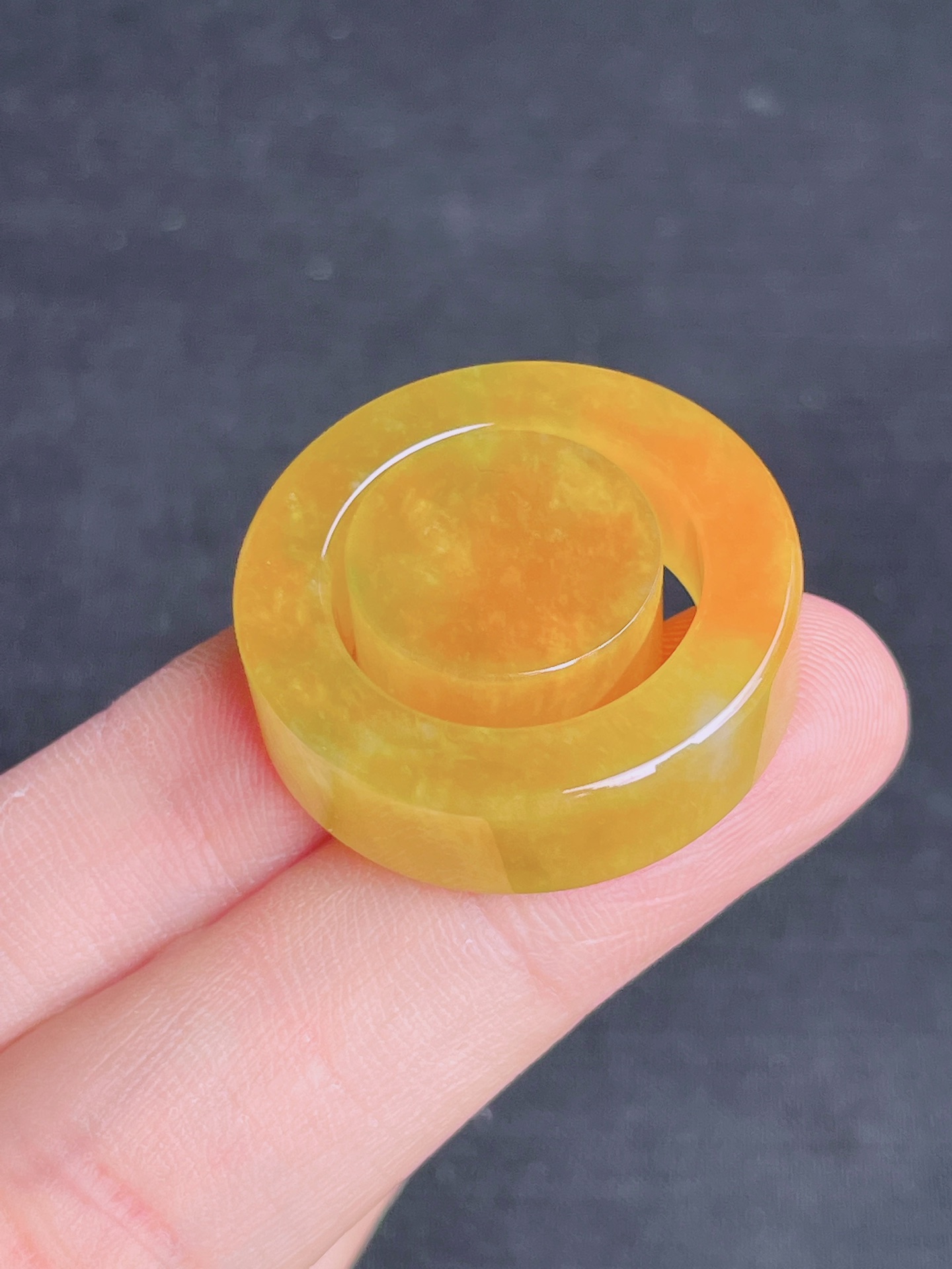 ️高冰黄翡平安扣套装，晶莹剔透，新颖时尚，无裂，8.5-5