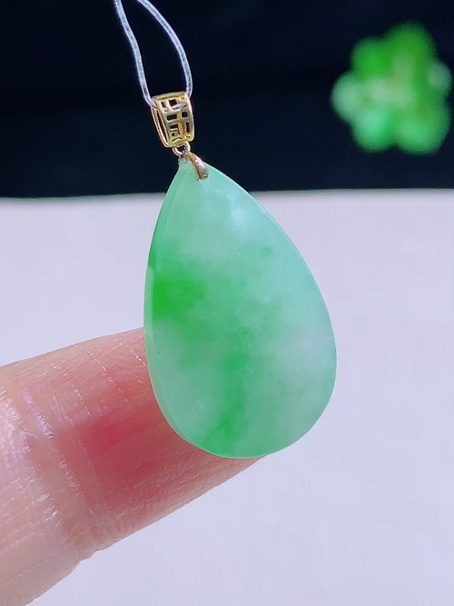 18k水滴，无裂，尺寸22.2/11.7/2.5/编号13dw5l