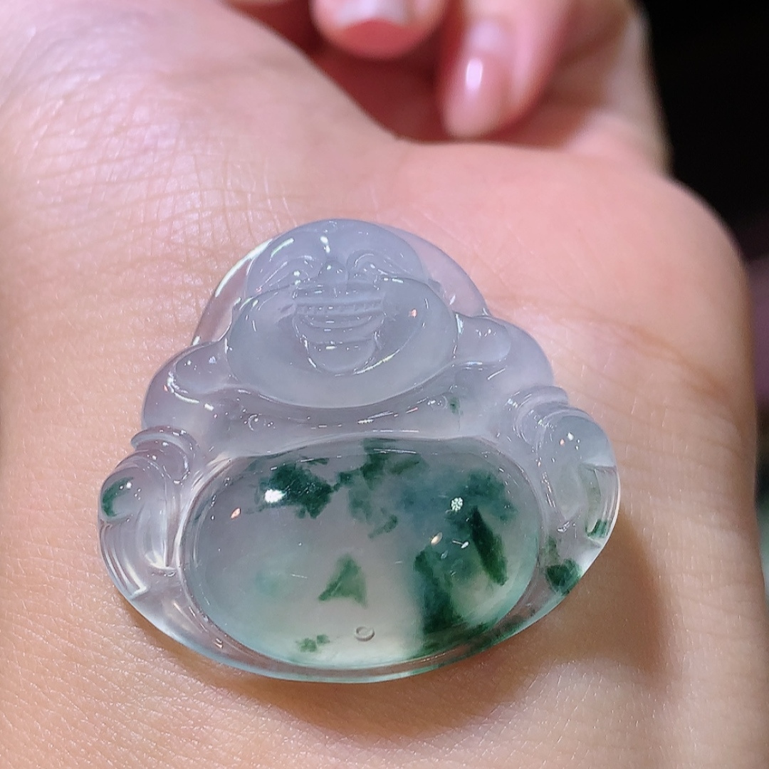 ️️高冰飘花佛公挂件。种老底子细腻，品相喜悦，佩带简单大方货号77416，29.6-31.2-6.2