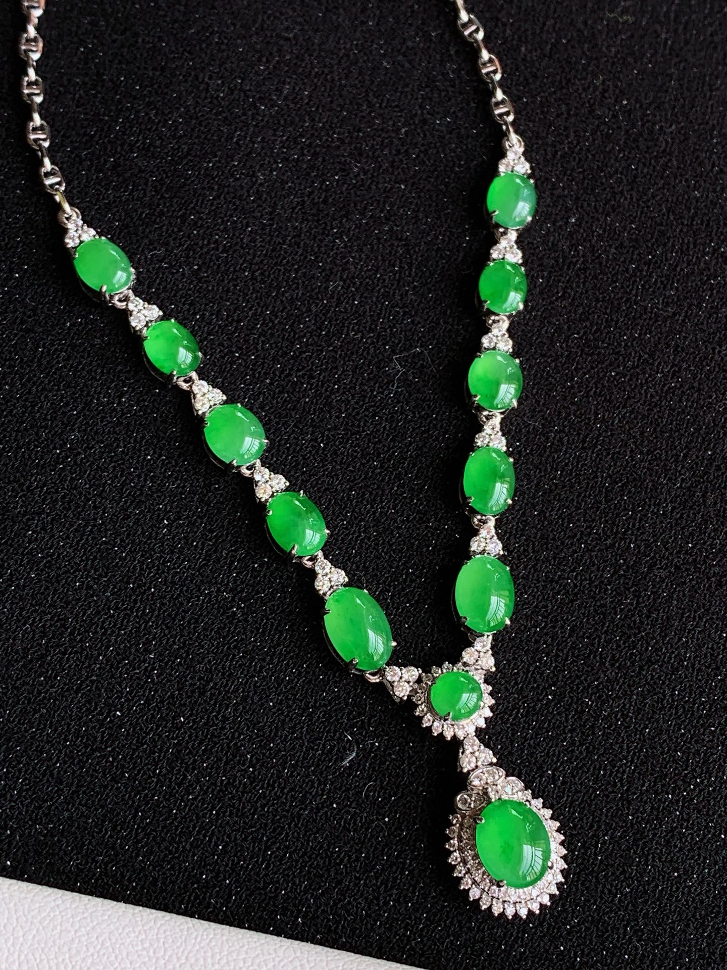 ️【18k镶嵌冰绿锁骨链】无裂，裸石尺寸：7.2/6.5尺寸：23.4/10.9/7