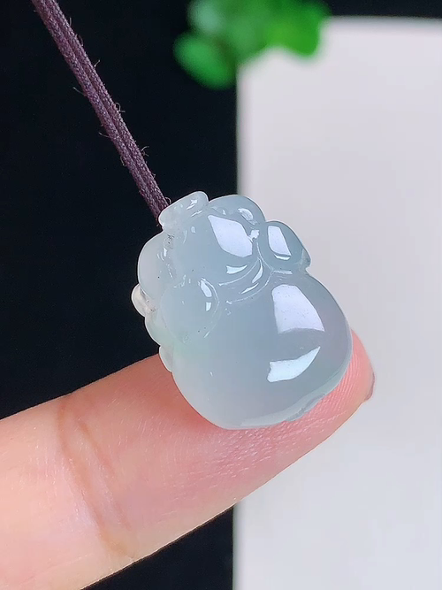 550，冰小猪，无裂，尺寸16.7/12.8/7.3，№:y19003