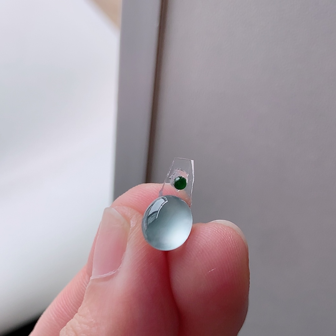 货号38417，7.6-7-2.5，冰种旦面 种老无裂水润，饱满肉厚，佩戴清新优雅