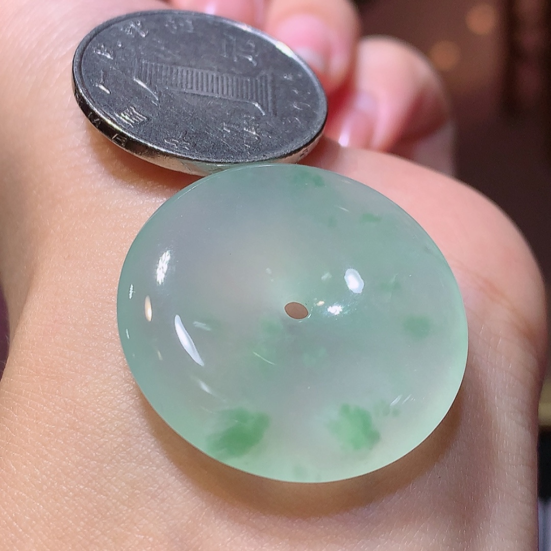 ️️高冰飘花平安扣挂件  水润十足 品相讨喜   佩戴福气满满货号15416，30.1-5.7