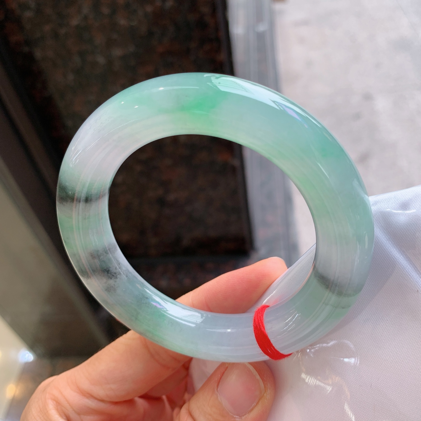 圆条冰种飘花，无裂，尺寸：55.4/13.3/13.2，版型好