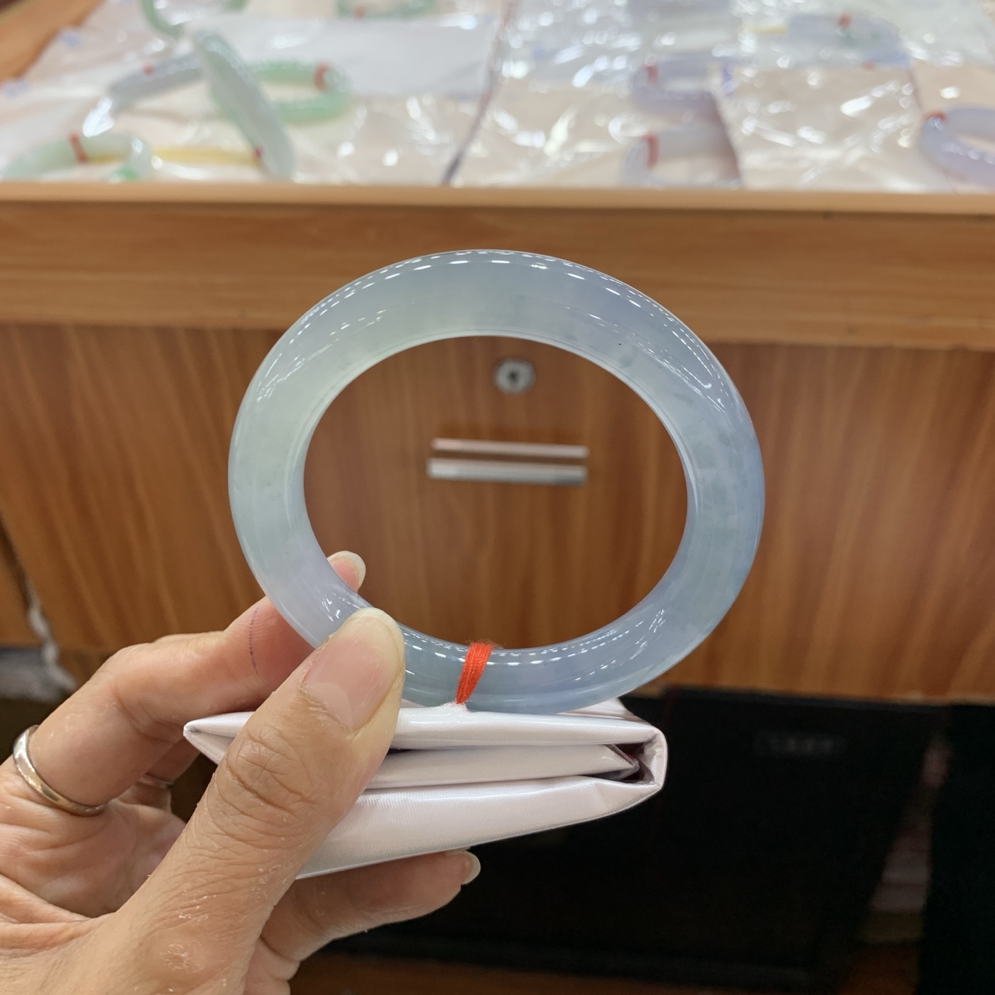 042039GX冰蓝圆条翡翠手镯57.7-11.3-11