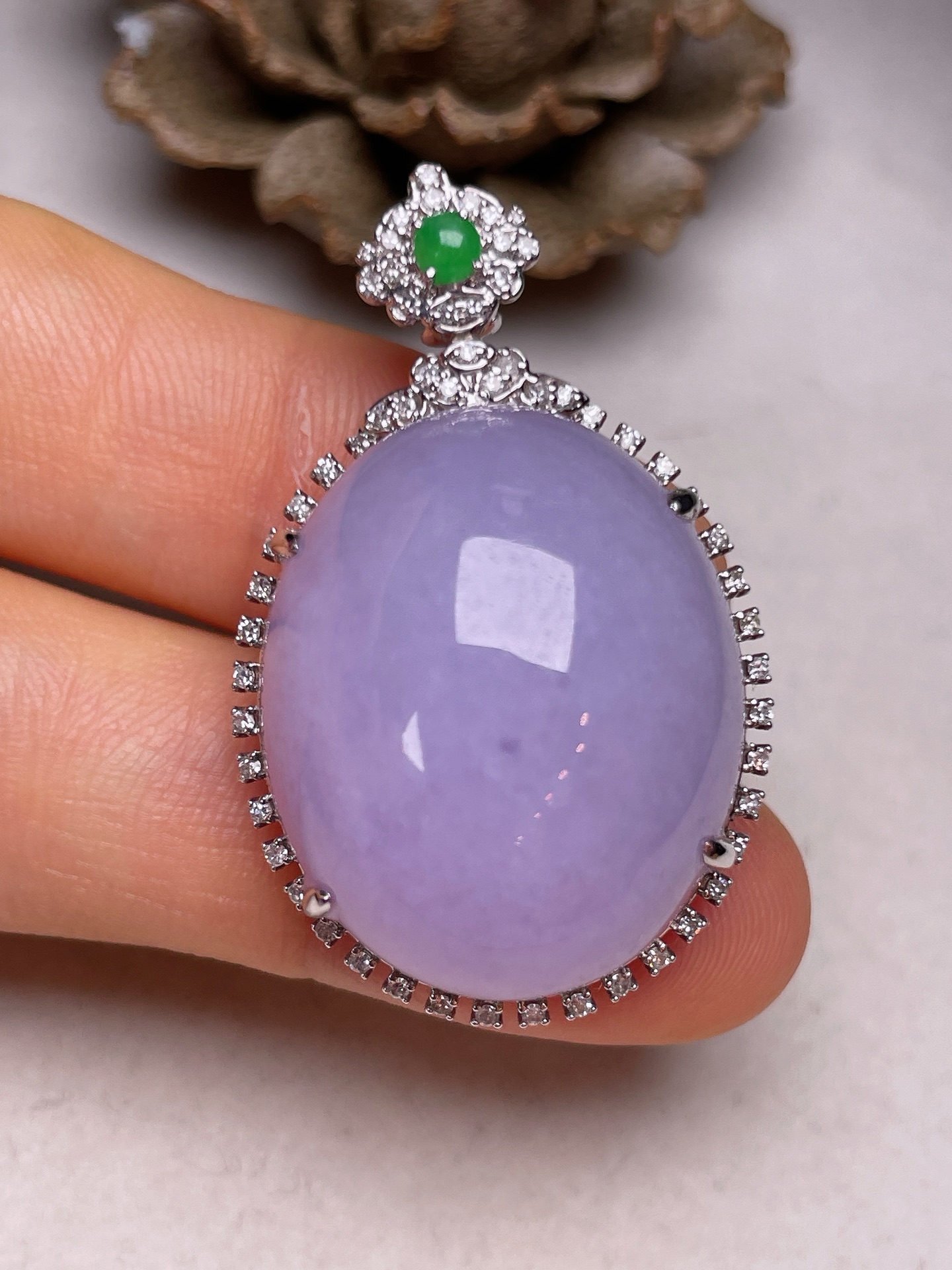 18 K金镶鸽子蛋，冰糯种满紫，无裂，一手货源，裸石尺寸25/20.6/15含金厚长37.5