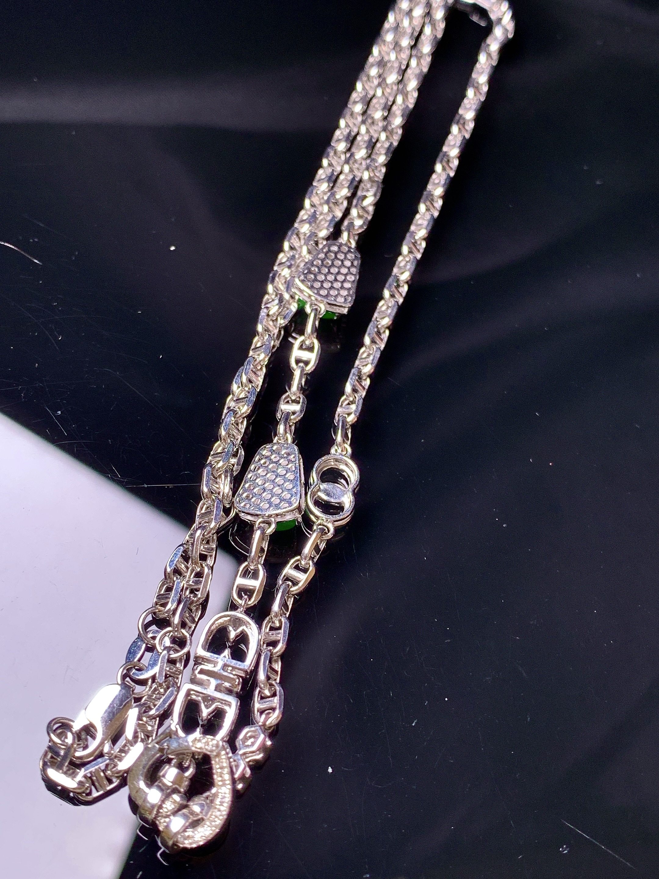 18k金钻镶嵌冰阳绿玉柱多用项链 玉质细腻 色泽艳丽清新 水润亮眼 裸石尺寸6.8*4.6*2.5 j4