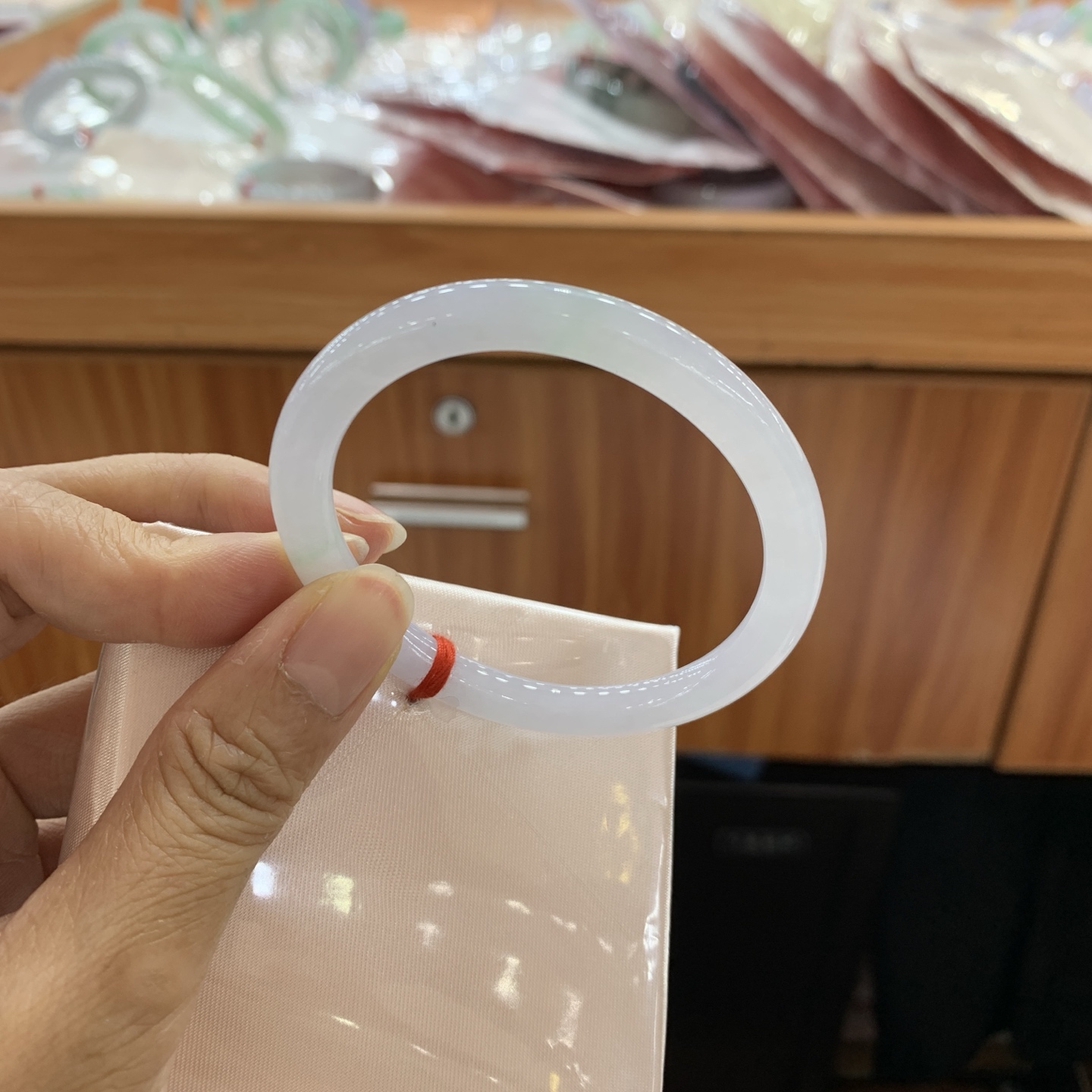 042001FN飘绿贵妃翡翠手镯54.3-47.3-6.1-7