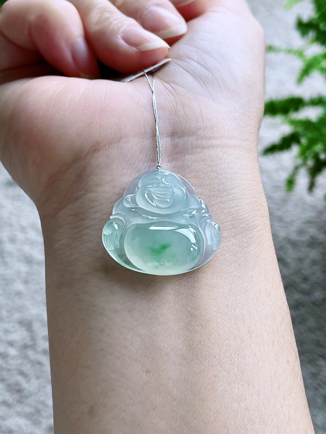 【裸石】飘花佛公吊坠【说明】缅甸 性比高  【尺寸】27-25.4-5.8【重量】6.7克