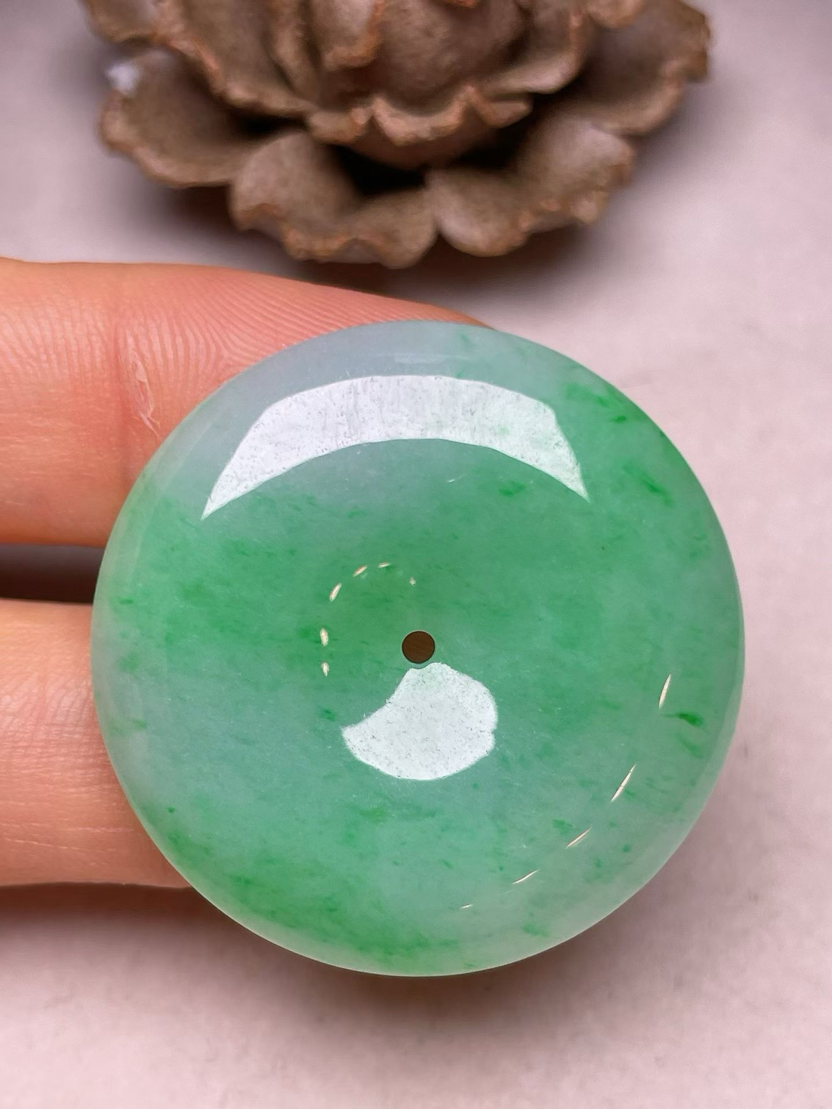 冰糯种飘绿【平安扣】吊坠，种水好，玉质细腻 、卖相好‘