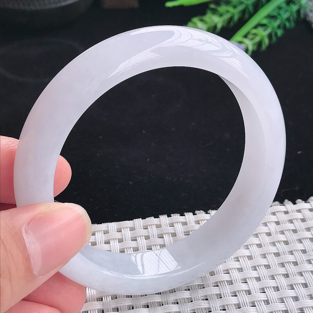 实拍A货翡翠57.5/13.5/8.6老坑冰润水灵月光白手镯翡翠宽边玉镯平安镯