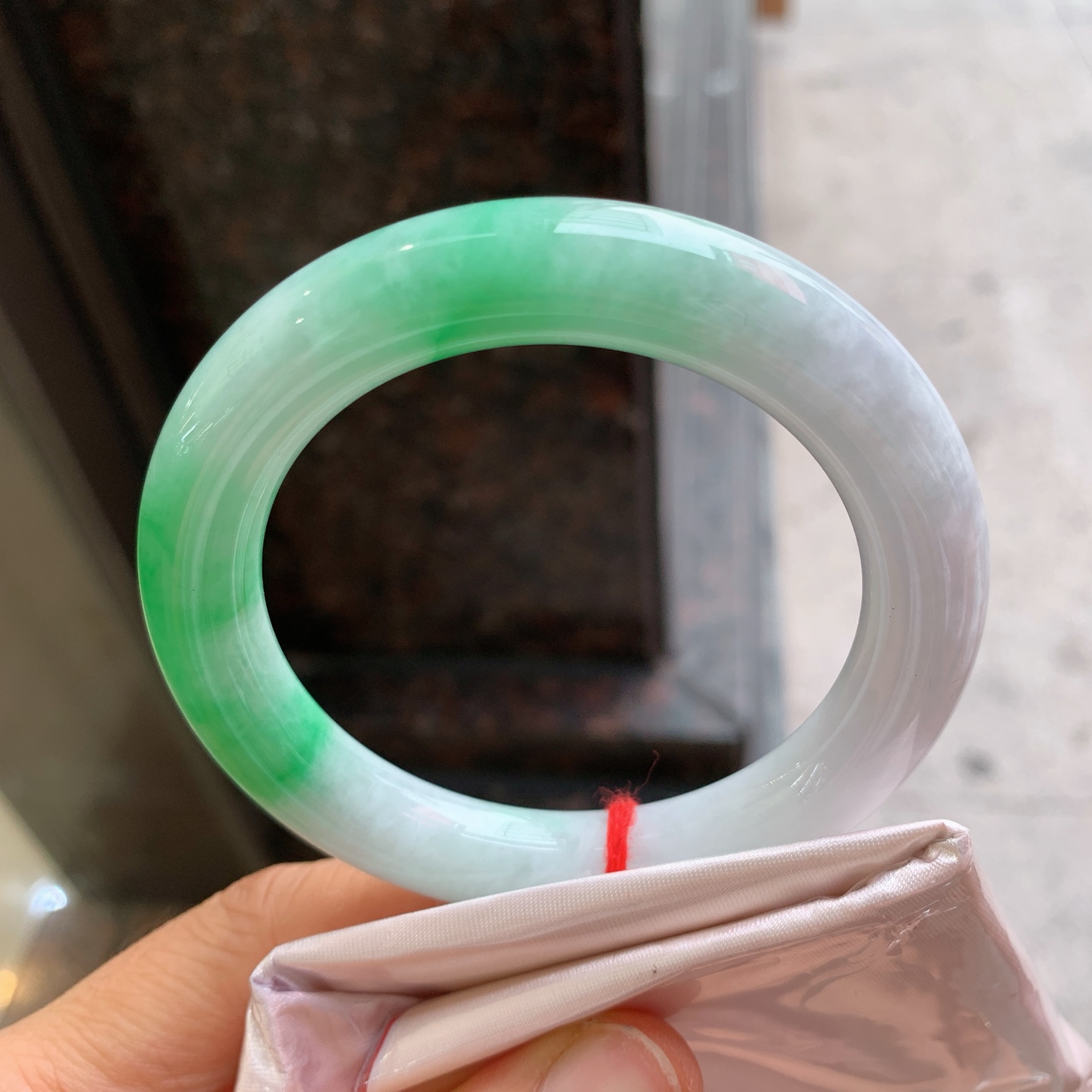 圆条飘绿 有两条棉线 尺寸：55.8/10.8  色辣