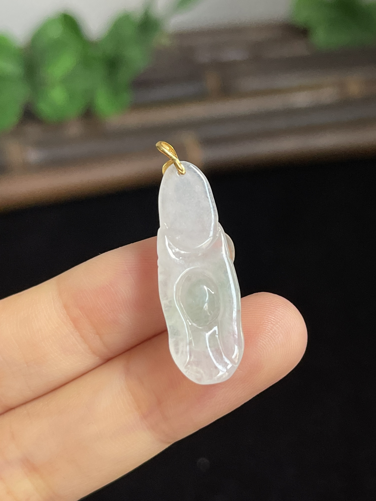 翡翠挂坠，印记：G18K