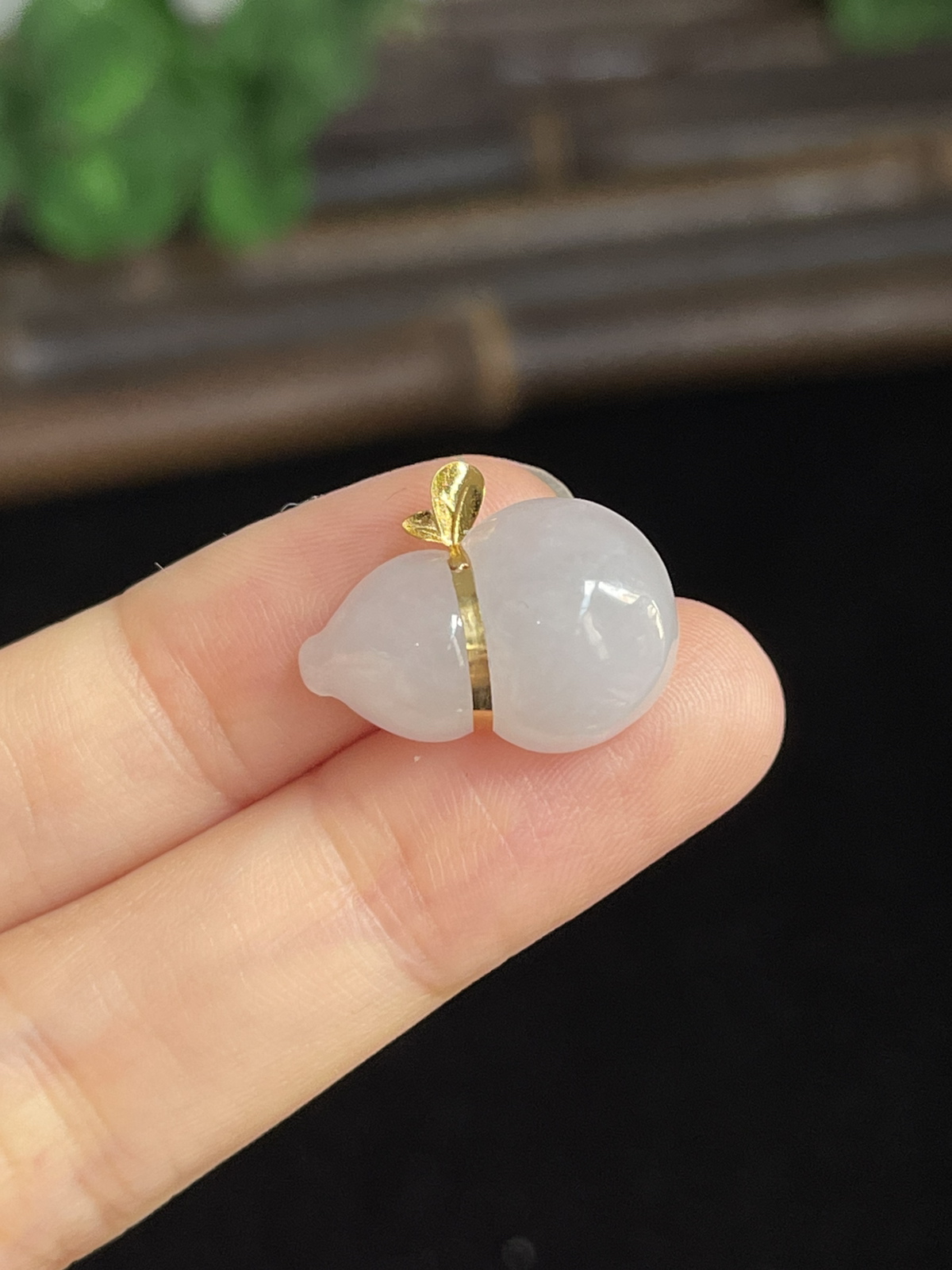 翡翠挂坠，印记：G18K