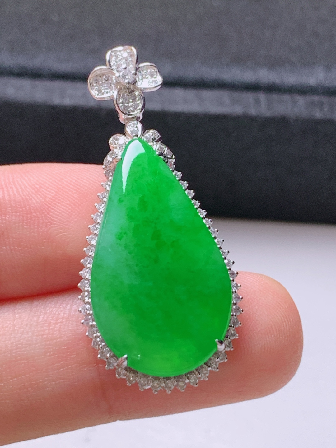 ️ 冰阳绿水滴吊坠，无裂色阳水润，裸石24.6-13.9-3.437.1-16.7-6.8