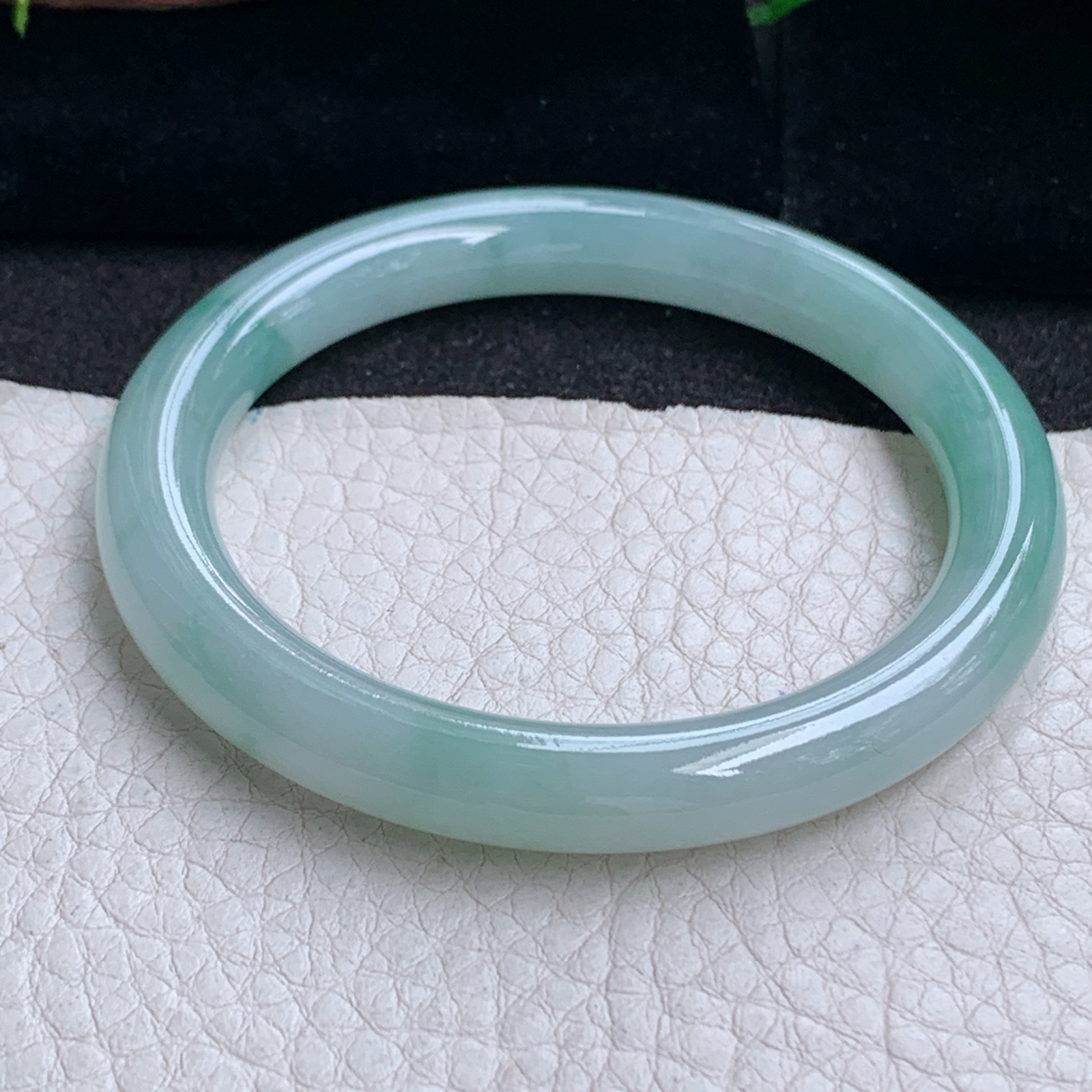 n小圈口51.5*8美人镯 天然缅甸翡翠a货手镯飘花圆条正圈叮当镯