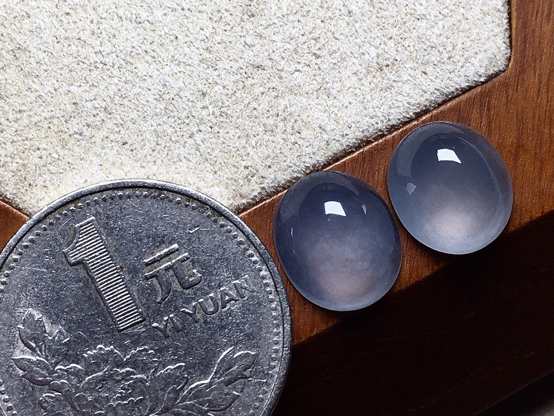 ️ 冰种蓝底蛋面一对 种水，冰透感十足，无裂尺寸11.7*10*4.8、11.2*10*5.4 超值