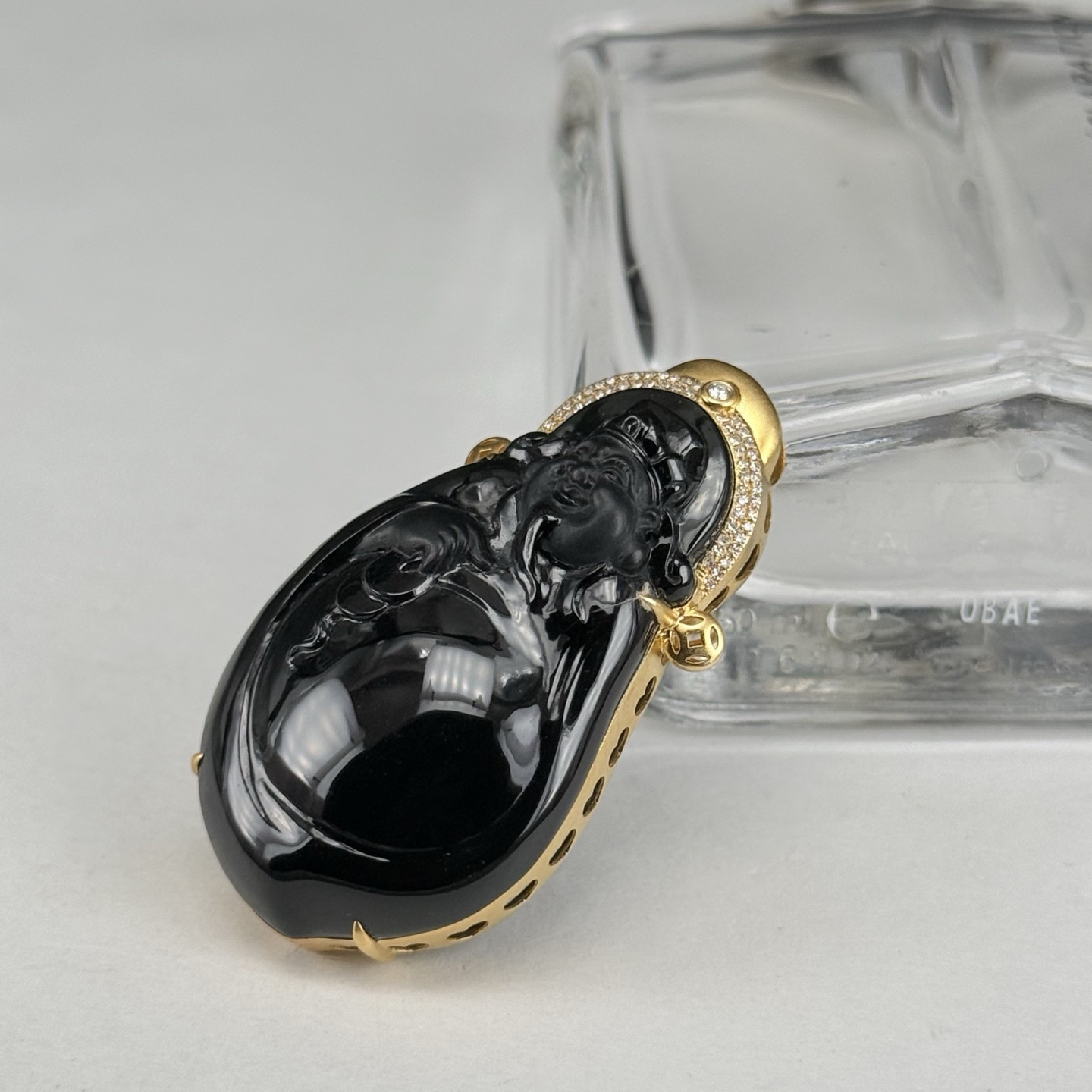 精品18k墨翠财神爷 种好色正 黑度极好 打灯通透 油性十足   尺寸44.5