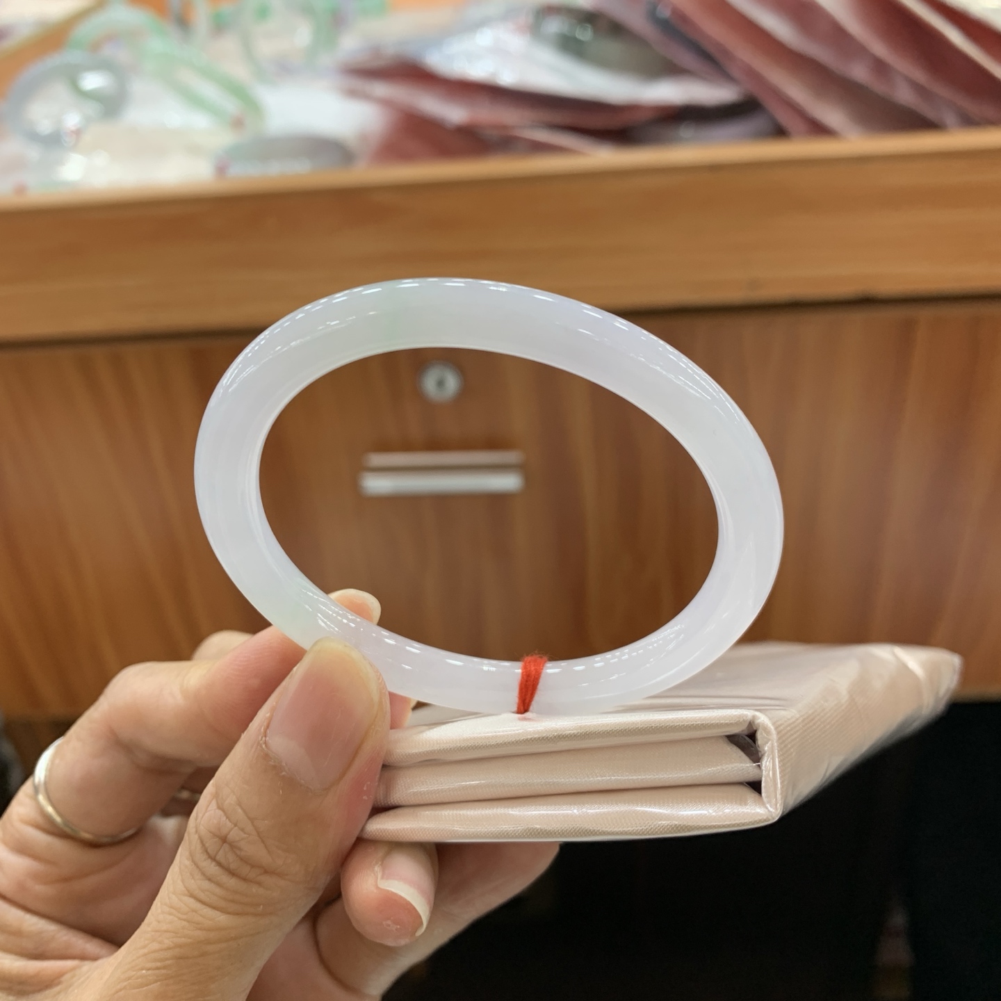 042001FN飘绿贵妃翡翠手镯54.3-47.3-6.1-7