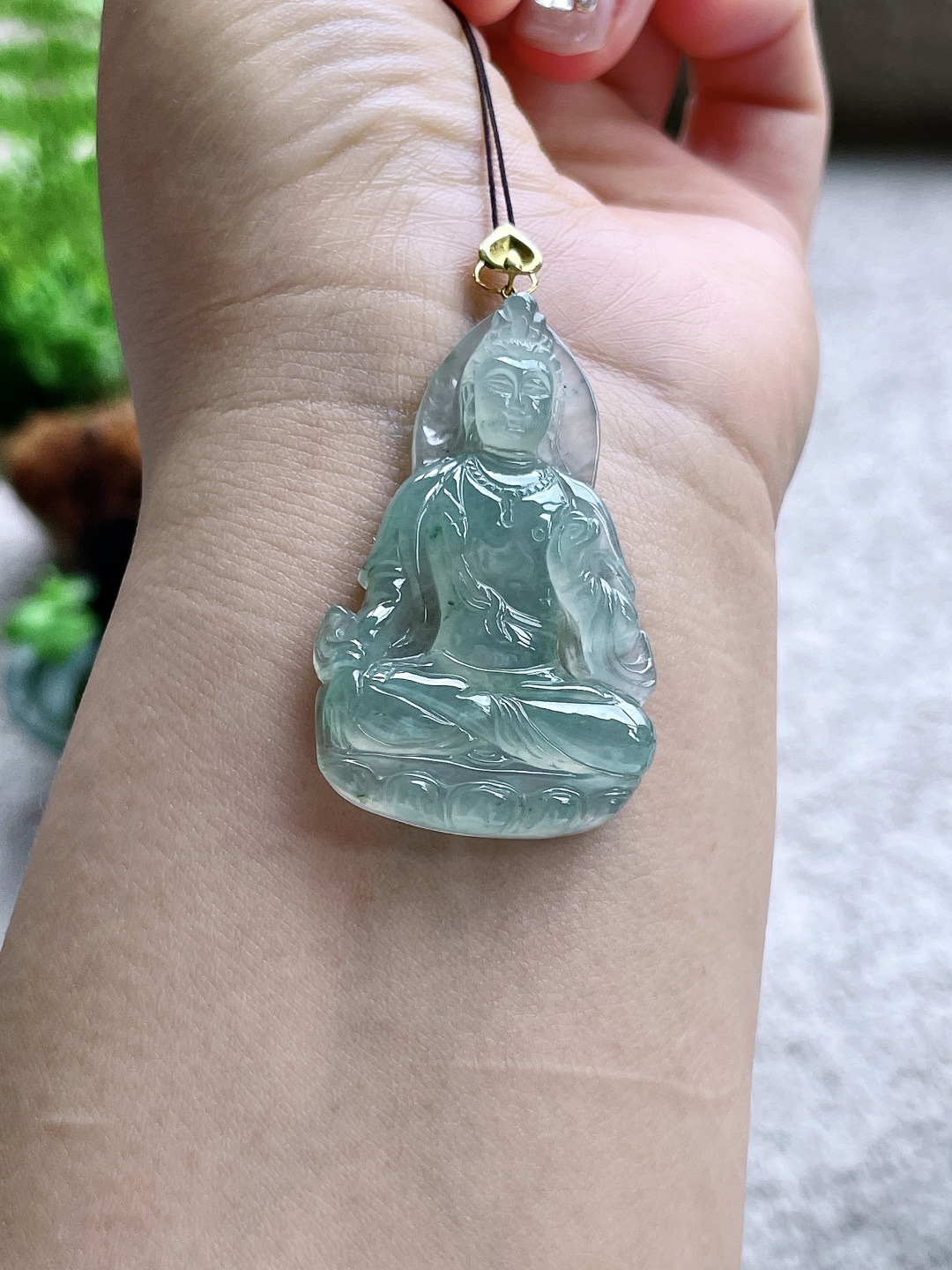 【镶嵌】冰飘花观音牌吊坠  【说明】缅甸 18k金镶嵌 无裂 性比高  【整体】52.4  【裸石